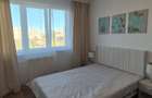 Inchiriez apartament 3 camere central cu priveliste spre Cris