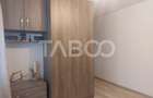 Casa in zona centrala 5 camere 2 bucatarii 3 bai curte comuna Cisnadie - 16
