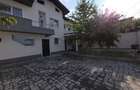 Vila parter plus etaj Rahova sec 5 zona buna - 1