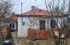 Casa de vanzare in Ia?i 143 mp utili Va propunem spre vanzare o casa spa?ioasa ?i luminoasa, situa - 2
