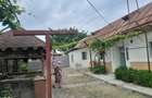 Casă cu 4 camere în Roman - 2