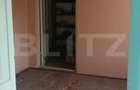Casa cu 3 camere, bucatarie si baie, 105 mp ?i un teren de - 6