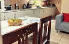 Casa mare in Curtici , cu 5 camere, teren de 920 mp, centrala proprie