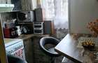 Inchiriez apartament o camera cu loc de parcare inclus