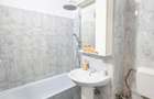 Apartament 3 camere cu etaj si parcare