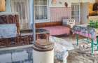 De vanzare casa batraneasca in Sat Godinestii de jos com Vultureni Bacau cu teren in suprafata totala de 3600 m patrati. - 3