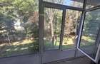 vand apartament 2 camere semidecomandat etaj 1din 4 - 5