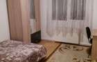 Camera de inchiriat la un apartament cu 3 camere. - 1