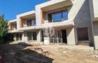 Casa 4 camere complex rezidential, 2 locuri de parcare , Palazu Mare