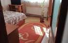 Inchiriez ap 3 camere zona centrala