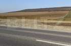 Teren intravilan, 3200 mp la DN 85, la ie?irea din Suceava - Suceava (Suceava)