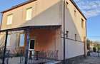Casa moderna cu etaj, 5 camere, terasa, cladire anexa, livada