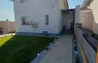 Pozitionat intre case, iti ofera intimitatea unei case individuale - 1