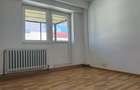 Vand apartament renovat spatios cu 3 camere, Strada Ion Pillat Botosani - 3