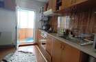 Vand apartament trei camere zona centrala, Mioveni, doua balcoane, doua bai, liber - 1