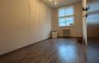 Apartament cu 3 camere decomandat în Motru