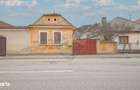 Teren intravilan 500 mp intre case , construc?ie existenta in Ra?nov - 9