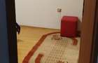 Închiriez apartament cu două camere 