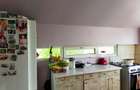 Casa cu 3 apartamente în Dumbravita aproape de pădure