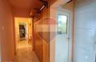 Apartament 3 camere, central, de vanzare, Salonta