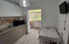 Inchiriez apartament 3 camere - 4