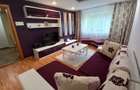 Inchiriez apartament 3 camere - 4