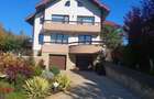 Casa de vanzare, 5 camere, curte mare, moderna