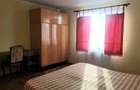 Inchiriez apt.3 camere,etaj1la casa, parcare, ideal studente, zona lini?tita - Lipova Dumbravi?a - 4