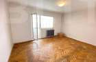 Apartament de vanzare - 3 camere – zonă centrală, Strada Nicolae Bălcescu