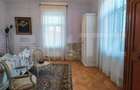 Cladire istorica, apartament 2 dormitoare, decomandat, zona - 4
