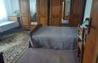 Inchiriez apartament 3 camere decomandat , confort 1, etaj 1/4, Pitesti , zona centrala.. De preferat eleve / studente. - 8