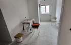 Vand apartament 3 camere, negociabil.