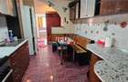 Apartament complet decomandat, 3 camere, 2 bai si garaj inclus