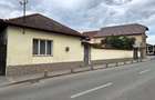 Proprietate ultracentrala Beius - 2 case si 2 spatii comerciale - 6