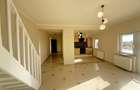 Vand apartament 3 camere Dambovita mansarda 92000 euro