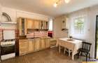 Casa 3 camere, cota teren 446 mp, garaj, terasa, pivnita, Un