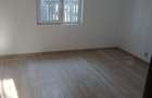 Vanzare casa LEU cu 2000mp teren - 2