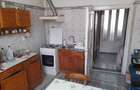 Vand apartament 2 camere la curte comuna zona centrala Arad - 1