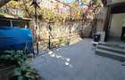 Zona Bd. Lacul Tei vila 7 camere disponibila pentru inchiriere.