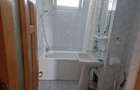 Proprietar vand sau inchiriez apartament cu 3 camere decomandat etaj 4 i - 3