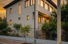 TECHIRGHIOL, CENTRAL, VILA  D+P+1, DESCHIDERE PE COLT, 5 CAMERE, 5 BAI - 31