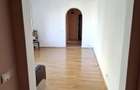APARTAMENT 3 CAMERE BLOC REABILITAT ZONA LINISTITA GHIRLANDEI - 2