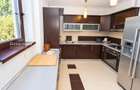 DUPLEX ÎN HERĂSTRĂU | 5 CAMERE | OFFICE | 3 BĂI | 4 BALCOANE | PARCARE 3 MAȘINI