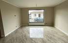 Casă cu 4 camere cu Teren 476 Mp în Central - 8