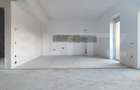Apartament cu 3 camere ultracentral cu vedere la Crisul Repede