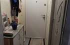 Vand apartament mobilat.