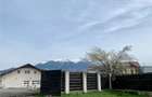 Apartament de 2 camere , spatiu de depozitare la vila , zona Bran