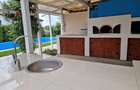 Vila de inchiriat, 4 camere, piscina, incalzire in pardosela, curte 1000 m2 - 6