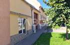 Casa cu spatiu comercial de vanzare in Sebes zona centrala