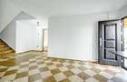 Apartament 3 camere Podul de Fier , 160 metri, etaj parter Cod:163493